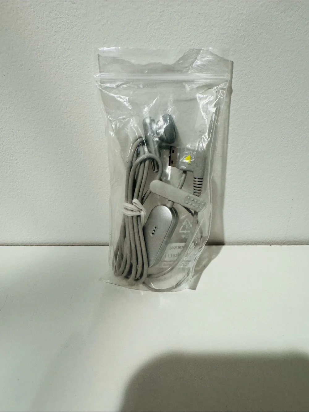 Vintage Samsung Silver Wired Earphones with Inline Microphone